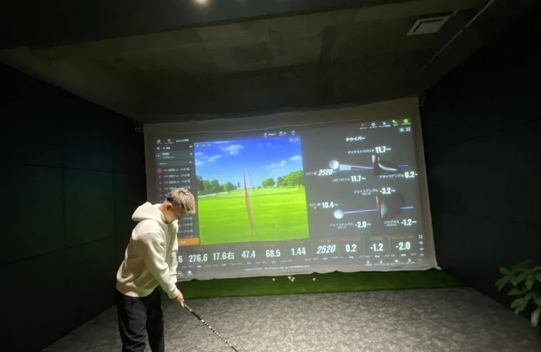 個室で集中、ゴルフの上達を実感！INDOOR GOLF IMPACT ZONE