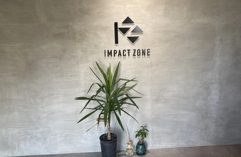 岡山で手軽に楽しむ！あなたのゴルフライフがここから始まる。INDOOR DOLF IMPACT ZONE