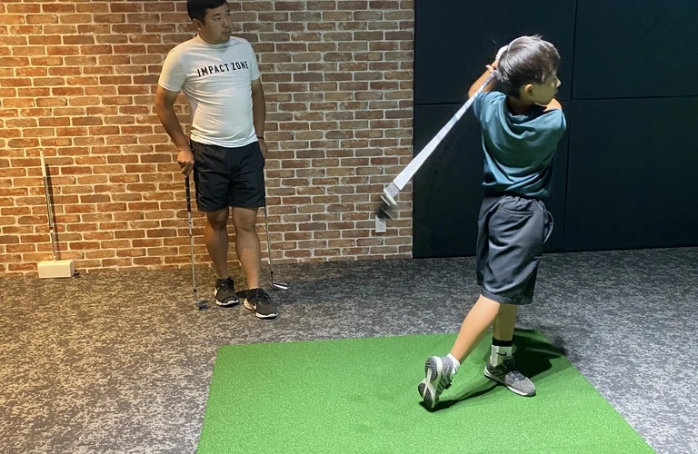 ゴルフをもっと身近に！定額インドアゴルフスクール！INDORR GOLF IMPACT ZONE