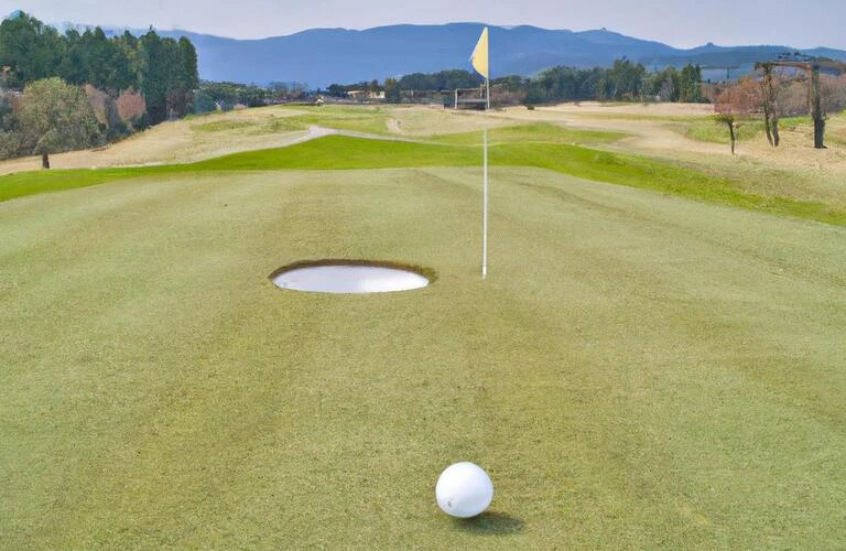 打ちっぱなしで飛ばせ！辰巳の新しいゴルフ体験！INDOOR GOLF IMPACT ZONE